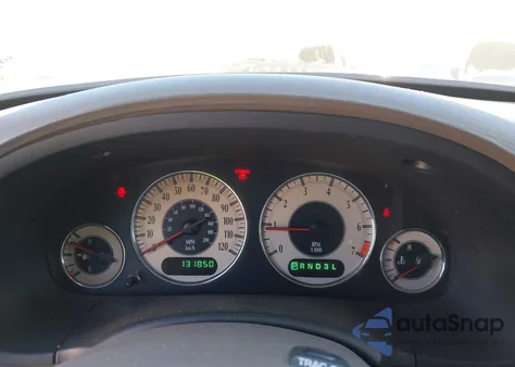 2002 Chrysler Town & Country Limited z USA, uszkodzony, nr VIN 2C8GP64L62R797704